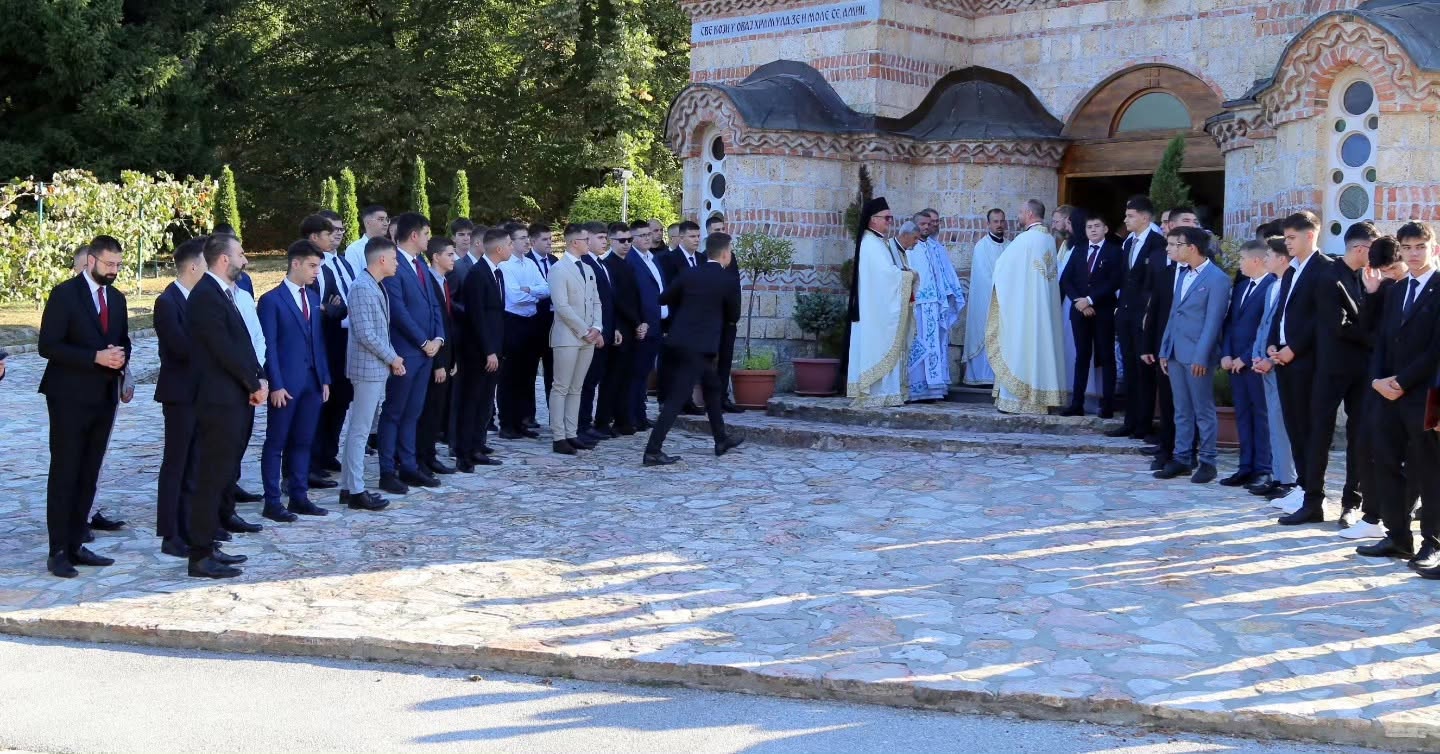 ПРОСЛАВЉЕНА КРСНА СЛАВА БОГОСЛОВИЈЕ У ФОЧИ